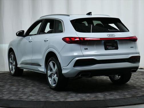 2025 Audi Q5 Premium Plus