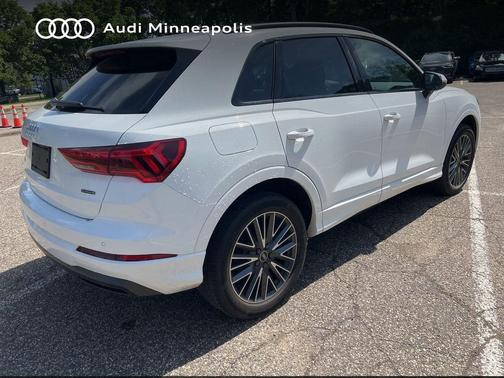 Ibis White 2023 Audi Q3 Premium 40 TFSI quattro Tiptronic