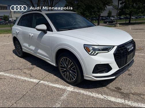 Ibis White 2023 Audi Q3 Premium 40 TFSI quattro Tiptronic