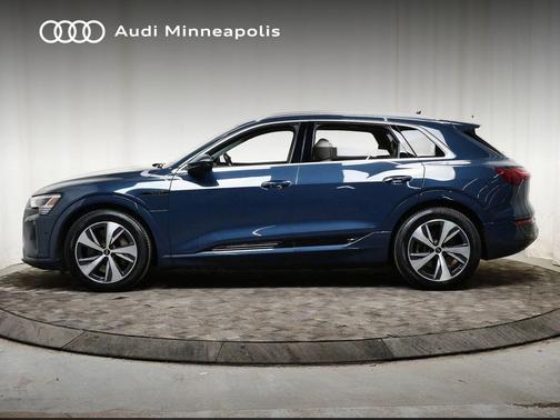 2024 Audi Q8 e-tron Prestige