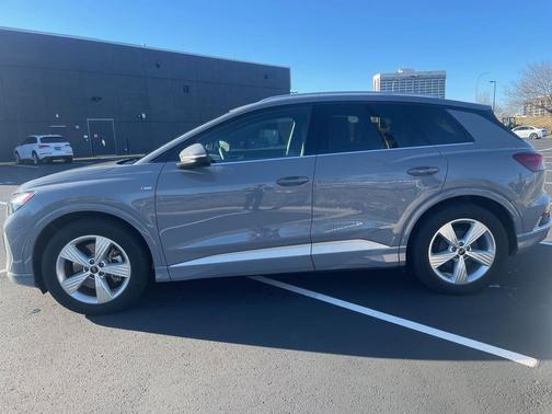 2024 Audi Q4 e-tron Premium 55 quattro