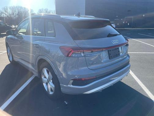 2024 Audi Q4 e-tron Premium 55 quattro