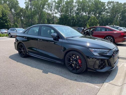 2022 Audi RS 3 TFSI quattro S tronic