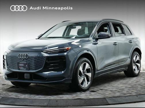 2025 Audi Q6 e-tron Premium Plus quattro