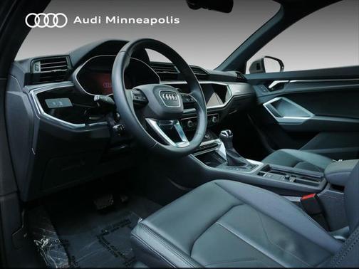 2024 Audi Q3 Premium 45 TFSI S line quattro Tiptronic