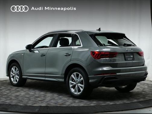 2024 Audi Q3 Premium 45 TFSI S line quattro Tiptronic