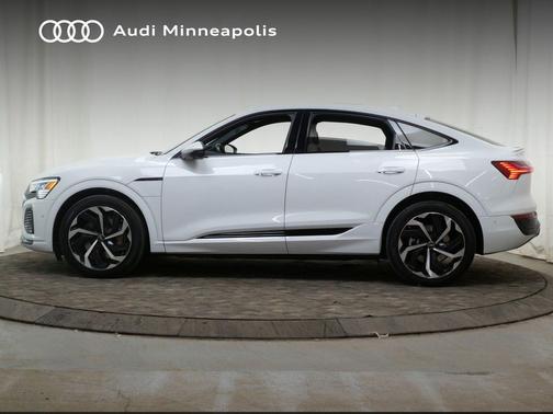 2024 Audi Q8 e-tron Premium Plus