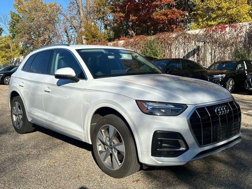 2023 Audi Q5 40 Premium