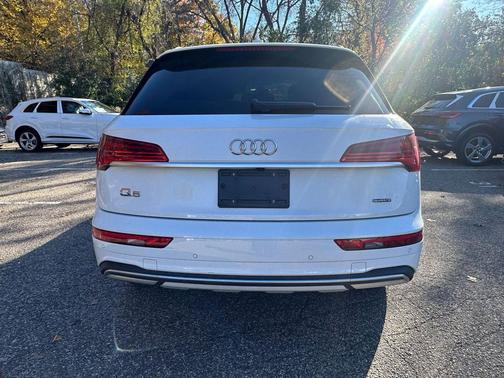 2023 Audi Q5 40 Premium