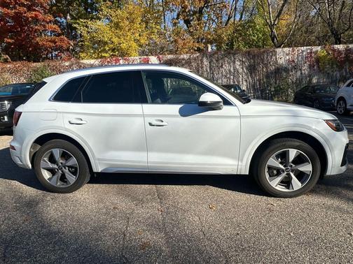 2023 Audi Q5 40 Premium
