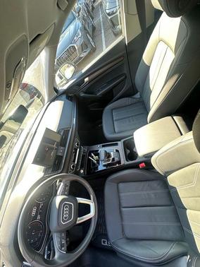 2023 Audi Q5 40 Premium