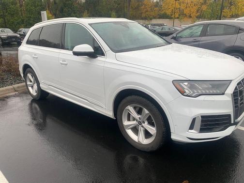 2023 Audi Q7 55 Premium