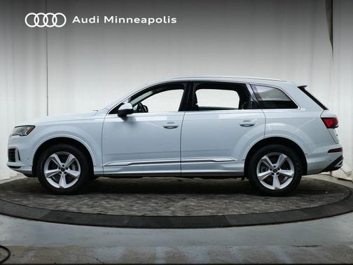 2023 Audi Q7 55 Premium