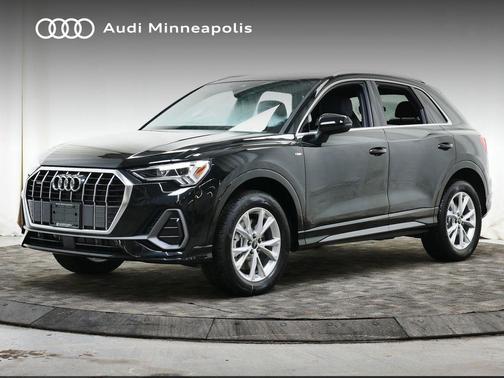 2025 Audi Q3 Premium 45 TFSI S line quattro Tiptronic
