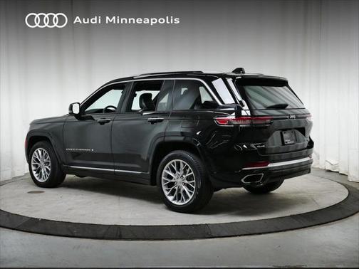 2023 Jeep Grand Cherokee Summit