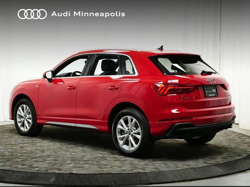 2025 Audi Q3 Premium 45 TFSI S line quattro Tiptronic
