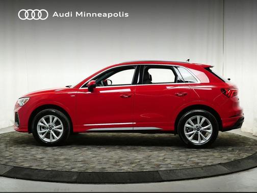 2025 Audi Q3 Premium 45 TFSI S line quattro Tiptronic