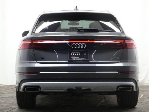 Samurai Gray Metallic 2026 Audi Q8 55 Premium Plus
