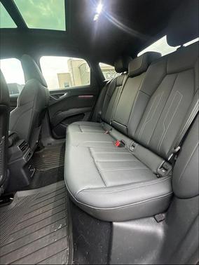 2024 Audi Q4 e-tron Sportback Prestige 55 quattro