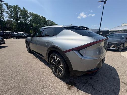 2022 Kia EV6 Wind