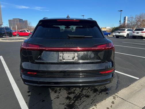 2023 Audi e-tron Premium Plus quattro
