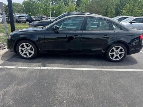 Brilliant Black 2009 Audi A4 2.0T Premium