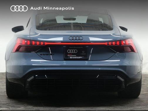 Kemora Gray Metallic 2023 Audi e-tron GT Premium Plus quattro