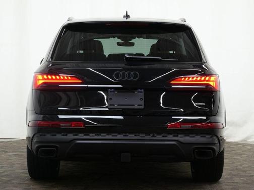 2026 Audi Q7 55 Premium Plus