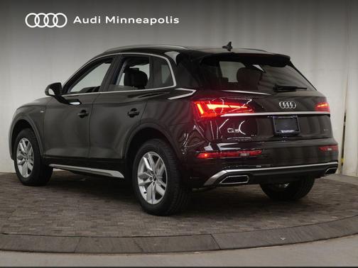 2023 Audi Q5 45 S line Premium