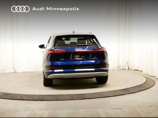 2022 Audi e-tron Premium
