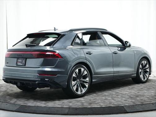 2025 Audi Q8 55 Premium Plus