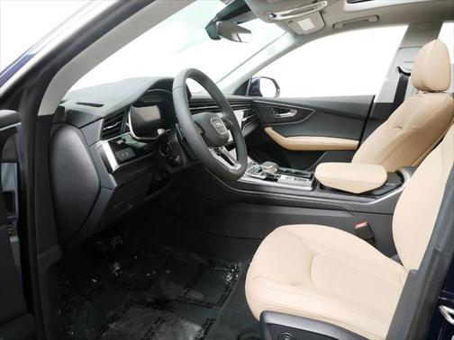 2025 Audi Q8 55 Premium Plus