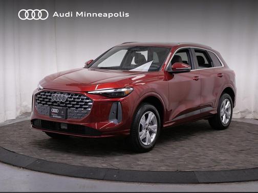 Grenadine Red Metallic 2026 Audi Q5 Premium TFSI quattro S tronic