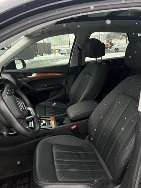 2023 Audi Q5 45 S line Premium