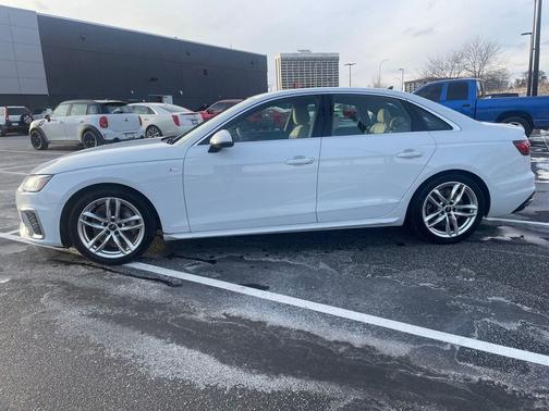 2023 Audi A4 45 S line Premium Plus