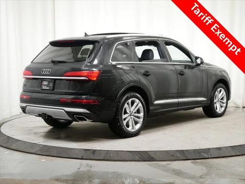 2025 Audi Q7 55 Premium Plus