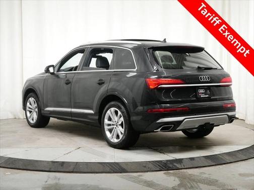 2025 Audi Q7 55 Premium Plus