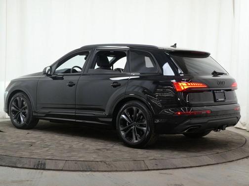 2026 Audi Q7 55 Premium Plus