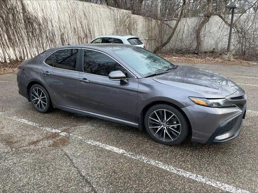 Predawn Gray Mica 2023 Toyota Camry SE