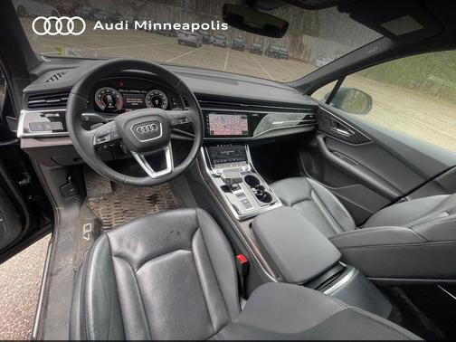 Mythos Black Metallic 2023 Audi Q7 55 Premium Plus