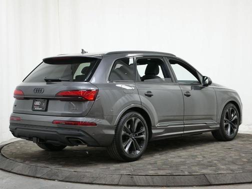 2026 Audi Q7 55 Premium Plus