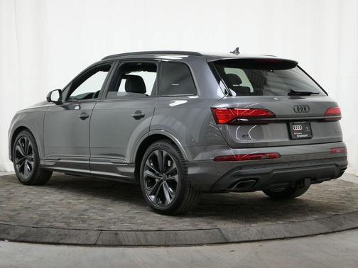 2026 Audi Q7 55 Premium Plus