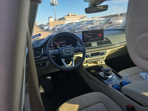 2023 Audi Q5 45 S line Premium Plus