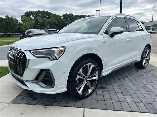 2020 Audi Q3 45 S line Prestige