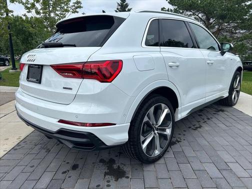 2020 Audi Q3 45 S line Prestige