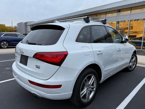 2017 Audi Q5 2.0T Premium Plus