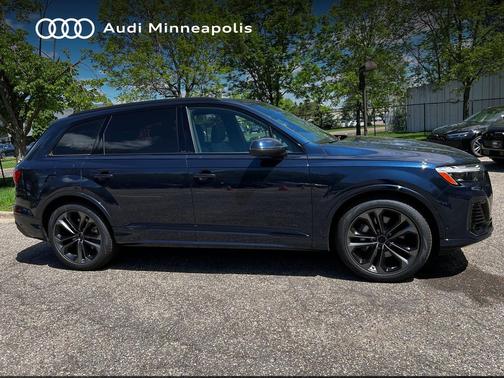 Blue Metallic 2026 Audi Q7 55 Premium Plus