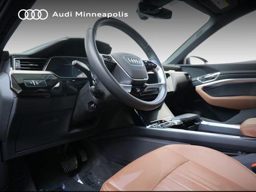 2024 Audi Q8 e-tron Premium Plus