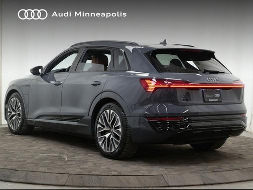 2024 Audi Q8 e-tron Premium Plus