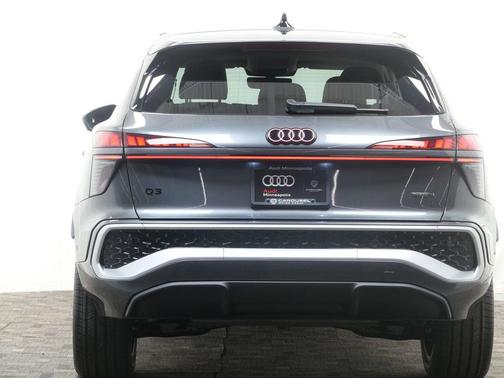 Daytona Gray Pearl Effect 2026 Audi Q3 TFSI quattro S tronic